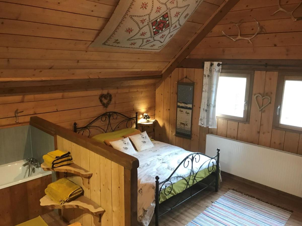 Chambre D'Hotes Carelie Et Laponie Орбе Екстериор снимка